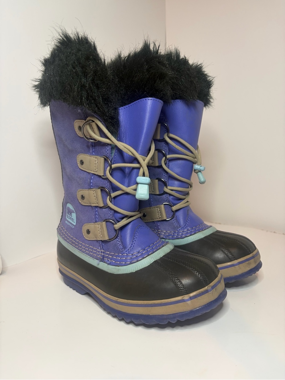 Sorel Joan of Arctic Purple and Black Faux Fur Lace-Up Winter Boots Kids Size 2